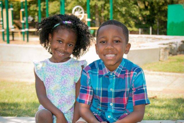 Cute Children Smiling Playground 1280x853 640x427